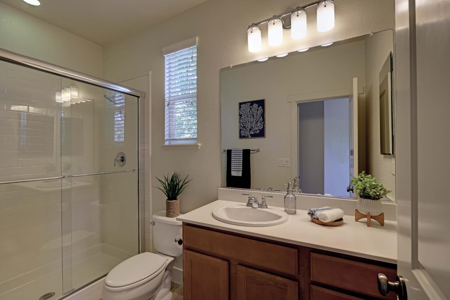 Detail Gallery Image 42 of 49 For 400 17th St #40,  Sacramento,  CA 95811 - 2 Beds | 2/1 Baths