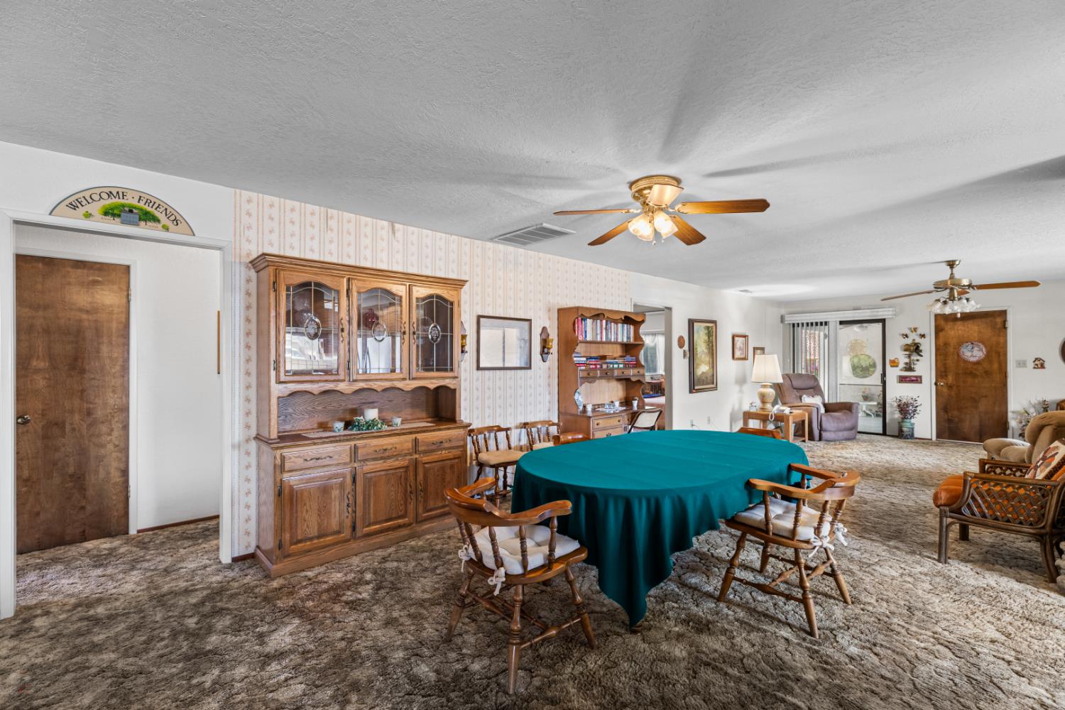 Detail Gallery Image 13 of 46 For 1009 Zinfandel Pl, Modesto,  CA 95351 - 3 Beds | 2 Baths