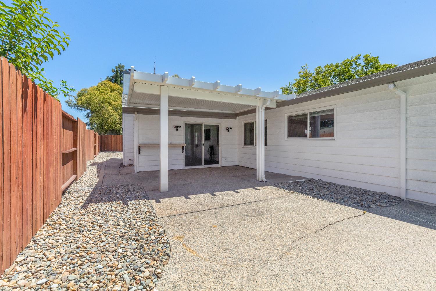 Detail Gallery Image 33 of 40 For 2537 Warrego Way, Sacramento,  CA 95826 - 4 Beds | 2/1 Baths