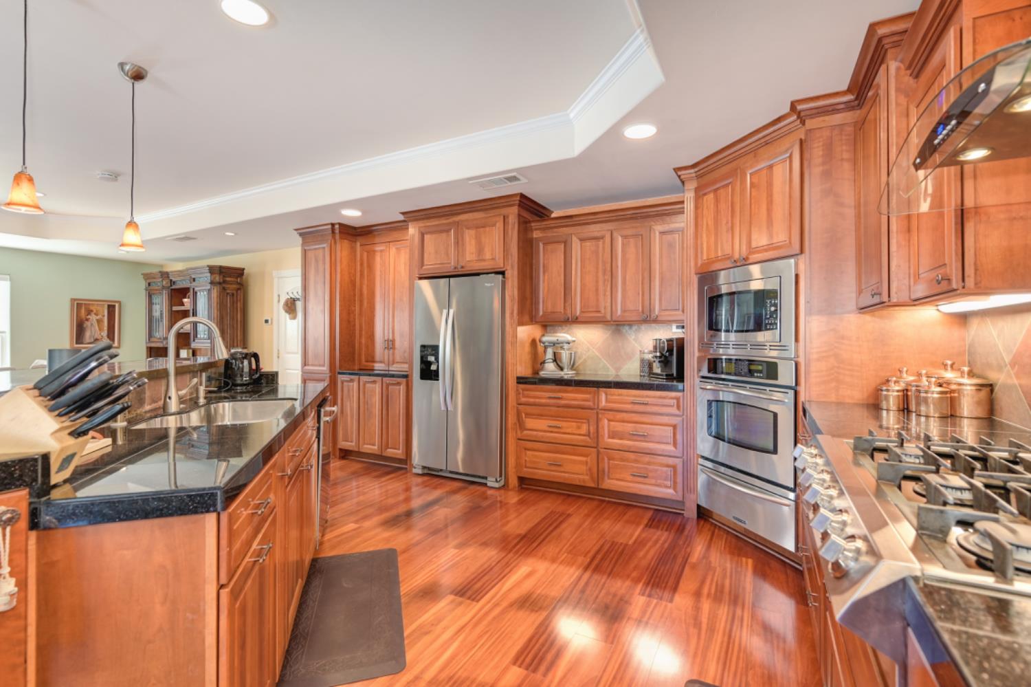 Detail Gallery Image 12 of 42 For 2421 Huckleberry Ln, Valley Springs,  CA 95252 - 3 Beds | 2 Baths