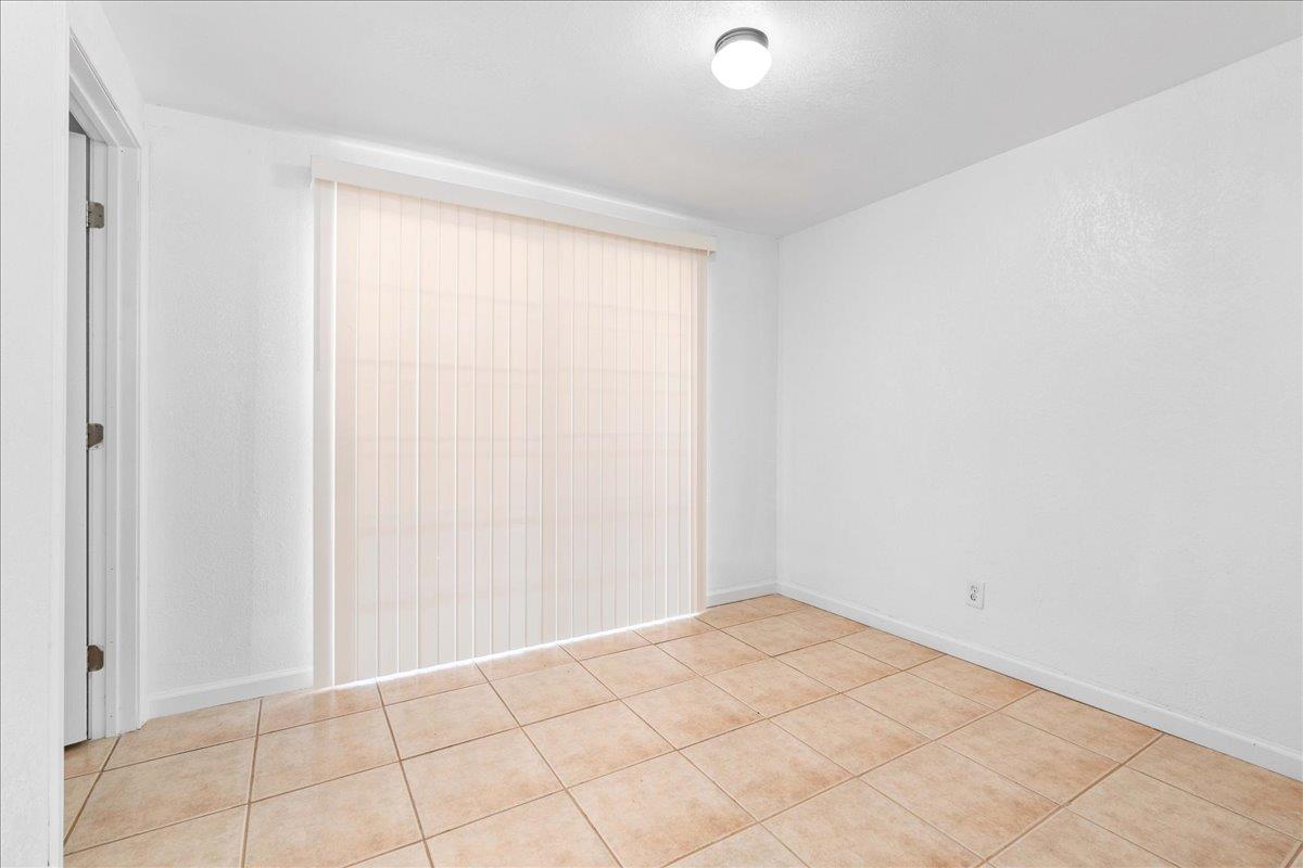 Detail Gallery Image 23 of 31 For 2117 Violet, Sacramento,  CA 95825 - 8 Beds | 4 Baths