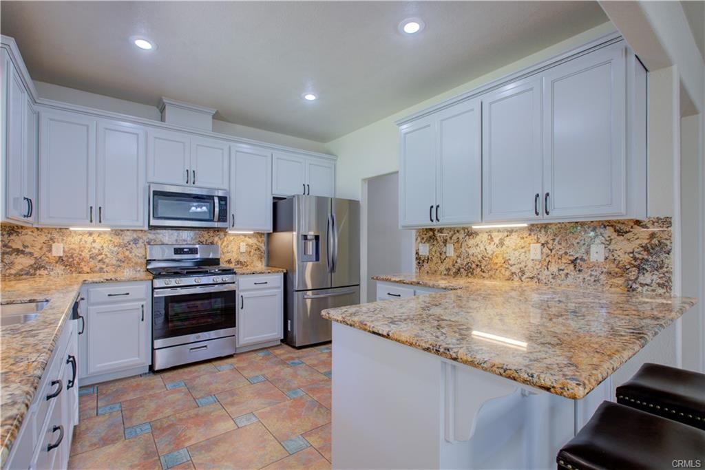 Detail Gallery Image 14 of 54 For 1443 Favier Dr, Merced,  CA 95340 - 5 Beds | 2/1 Baths