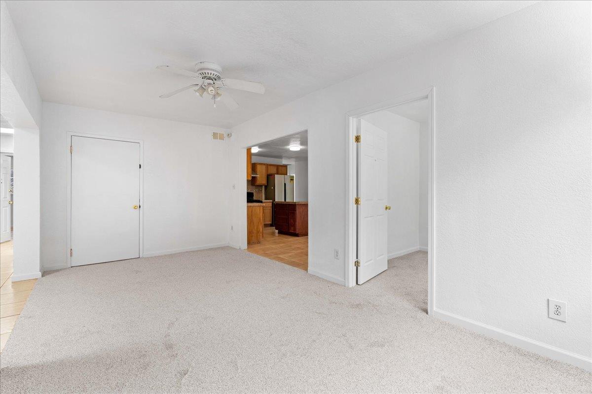 Detail Gallery Image 17 of 31 For 2117 Violet, Sacramento,  CA 95825 - 8 Beds | 4 Baths