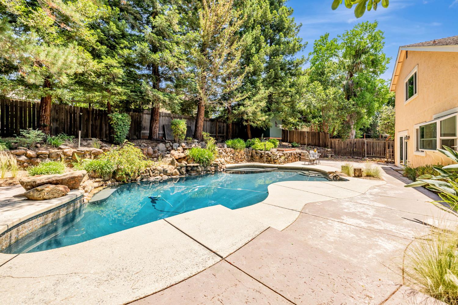 Detail Gallery Image 38 of 38 For 5544 Montia Ct, Orangevale,  CA 95662 - 4 Beds | 2/1 Baths