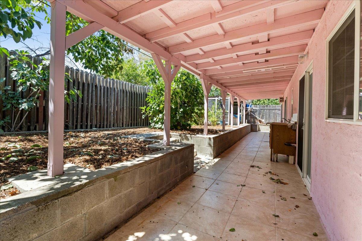 Detail Gallery Image 30 of 31 For 2117 Violet, Sacramento,  CA 95825 - 8 Beds | 4 Baths