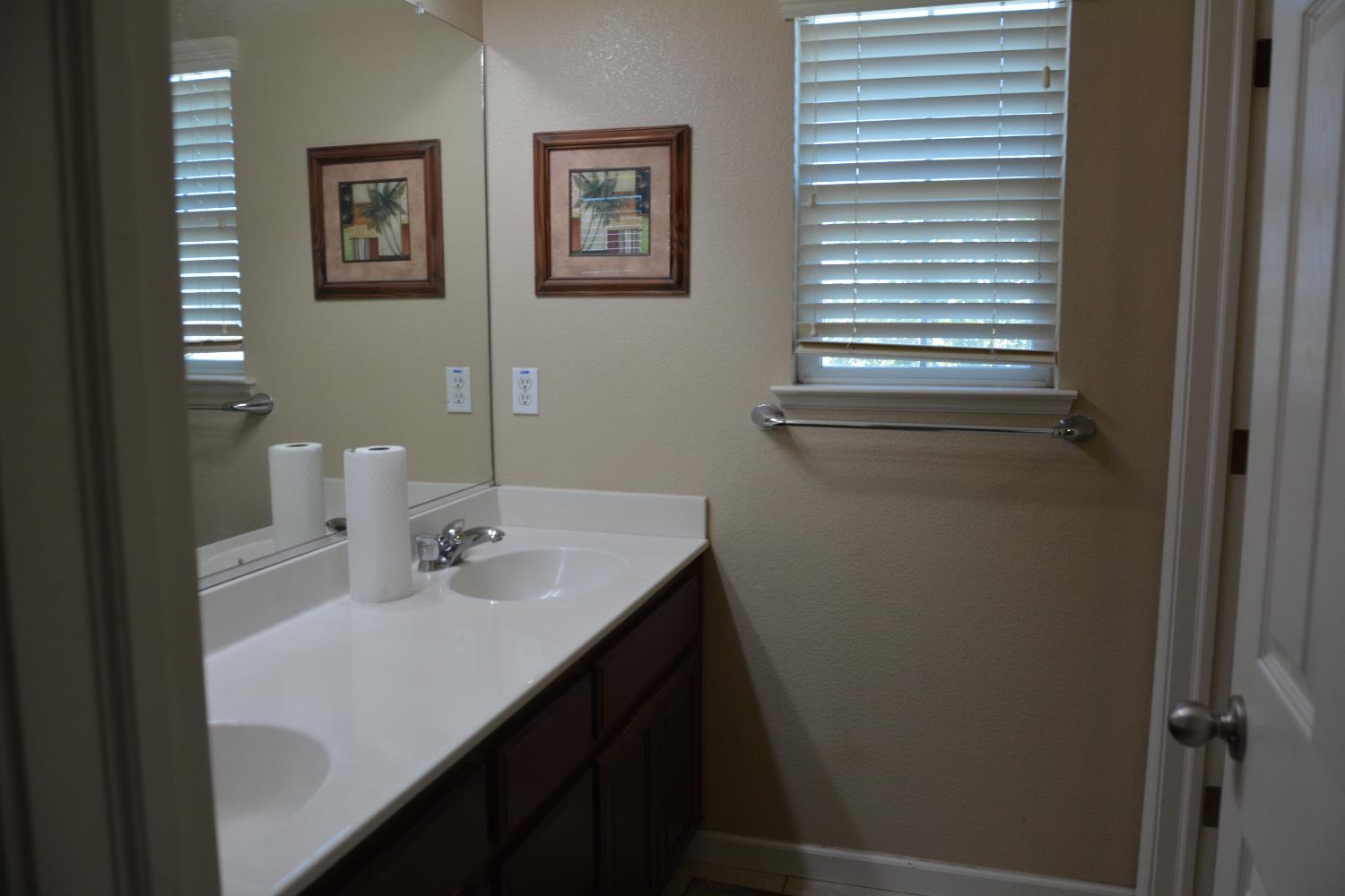 Detail Gallery Image 19 of 29 For 1492 Antioch Ct, Merced,  CA 95348 - 5 Beds | 2/1 Baths