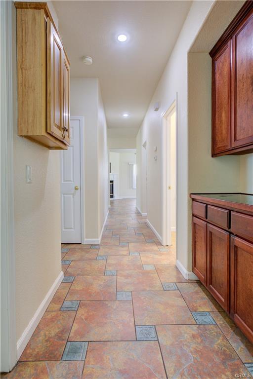 Detail Gallery Image 25 of 54 For 1443 Favier Dr, Merced,  CA 95340 - 5 Beds | 2/1 Baths