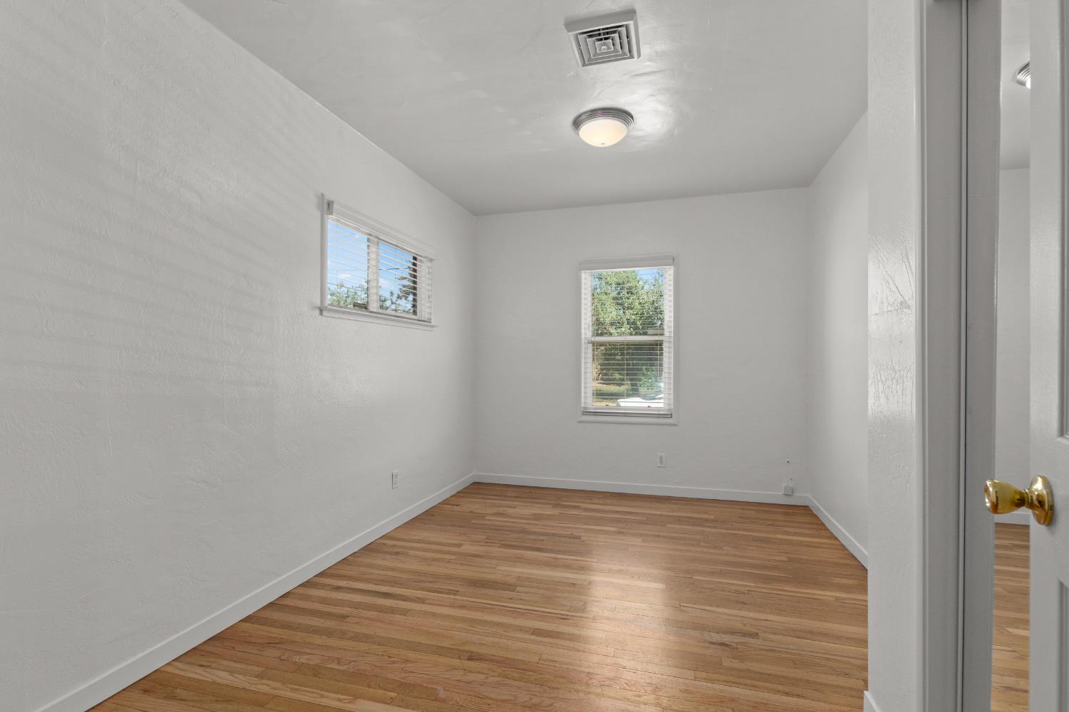 Detail Gallery Image 16 of 25 For 3030 Pioneer Rd, Hughson,  CA 95326 - 3 Beds | 1 Baths