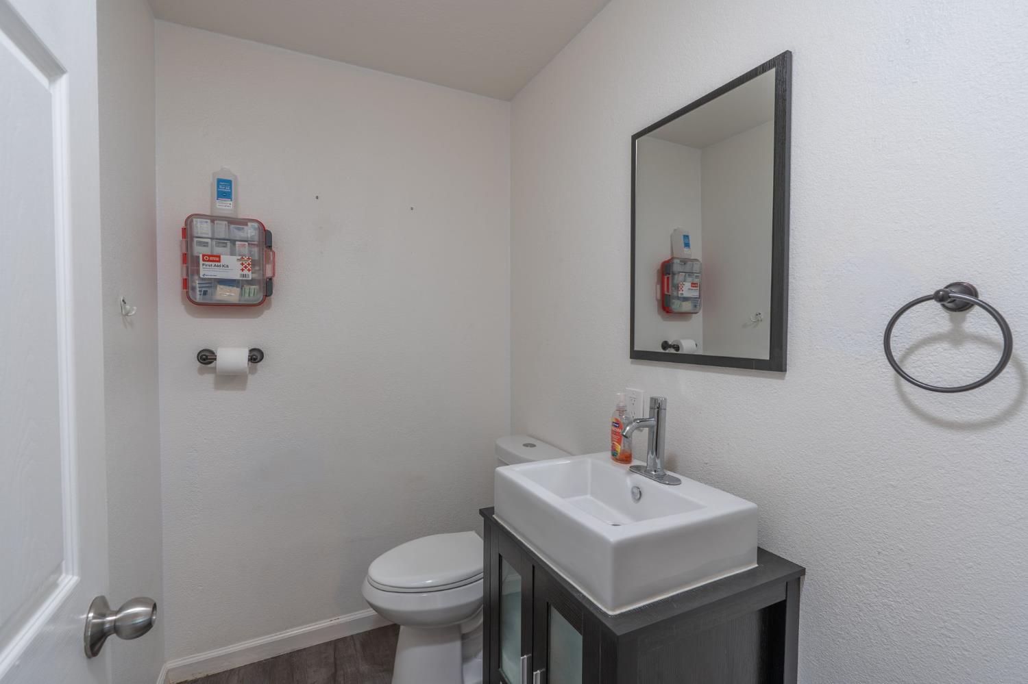 Detail Gallery Image 11 of 28 For 1741 Idalou Ave, Modesto,  CA 95350 - 4 Beds | 2/1 Baths