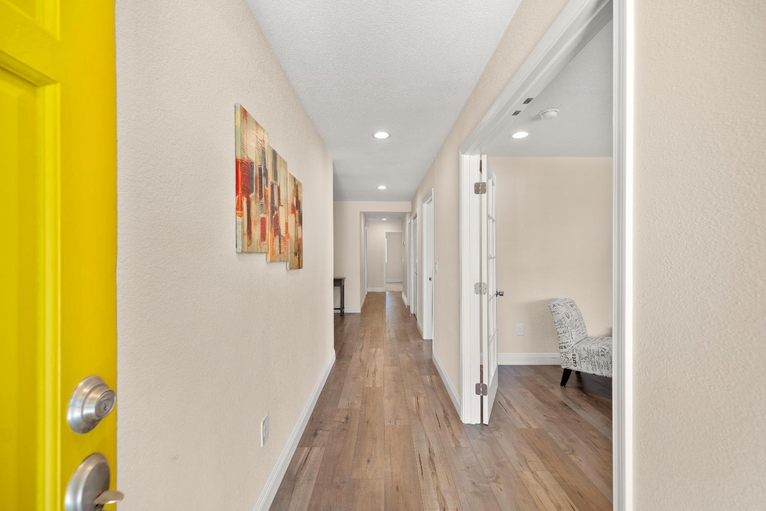 Detail Gallery Image 9 of 60 For 6936 Kon Tiki Dr, Orangevale,  CA 95662 - 4 Beds | 2/1 Baths