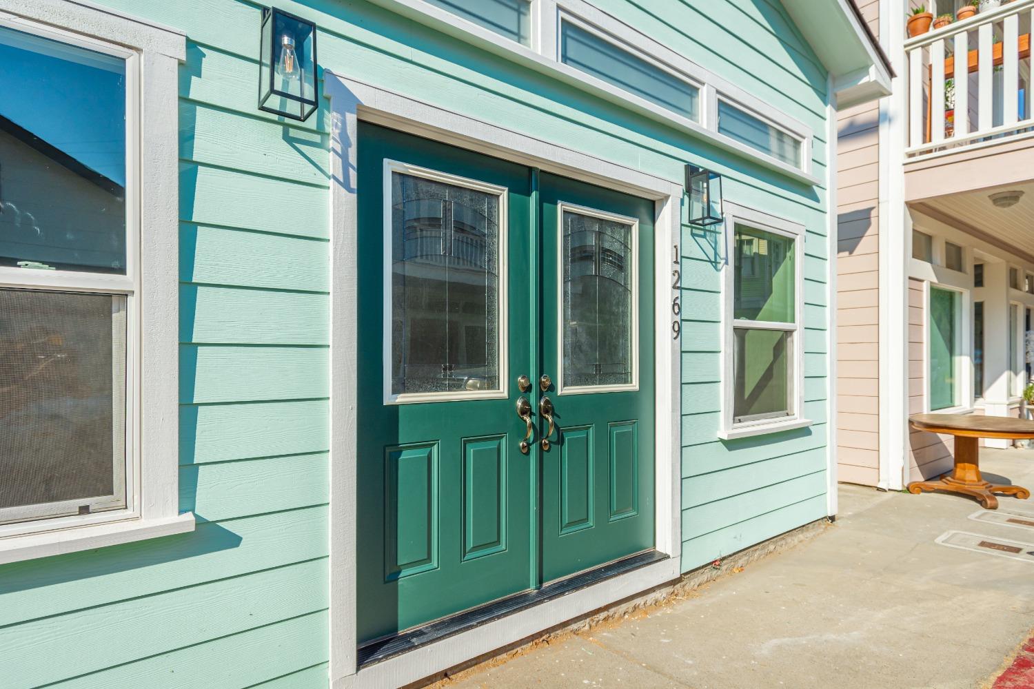 Detail Gallery Image 4 of 84 For 1269 B St, Walnut Grove,  CA 95690 - 4 Beds | 2 Baths