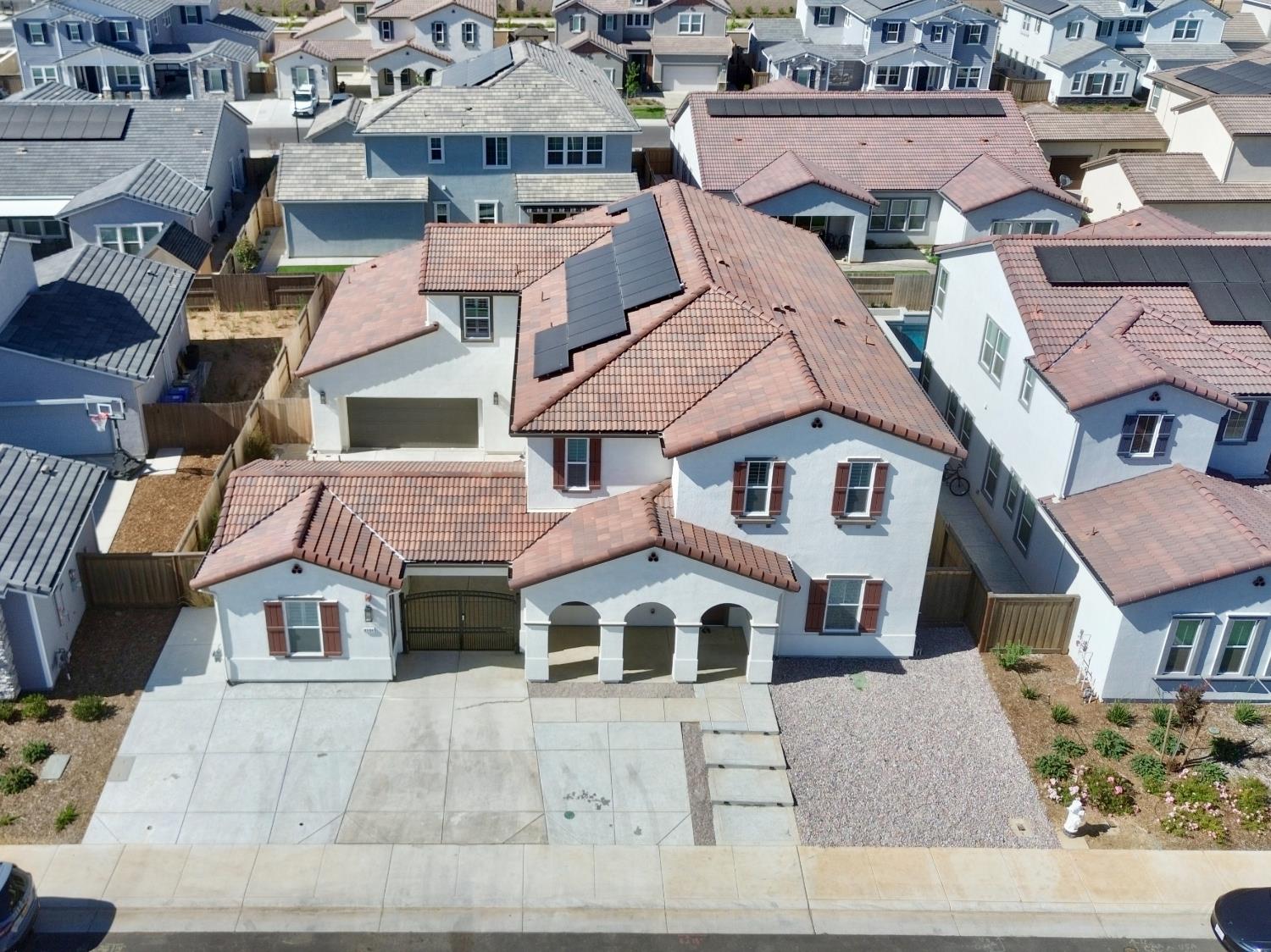 Detail Gallery Image 42 of 44 For 8594 Sona Way, Elk Grove,  CA 95757 - 6 Beds | 5/1 Baths