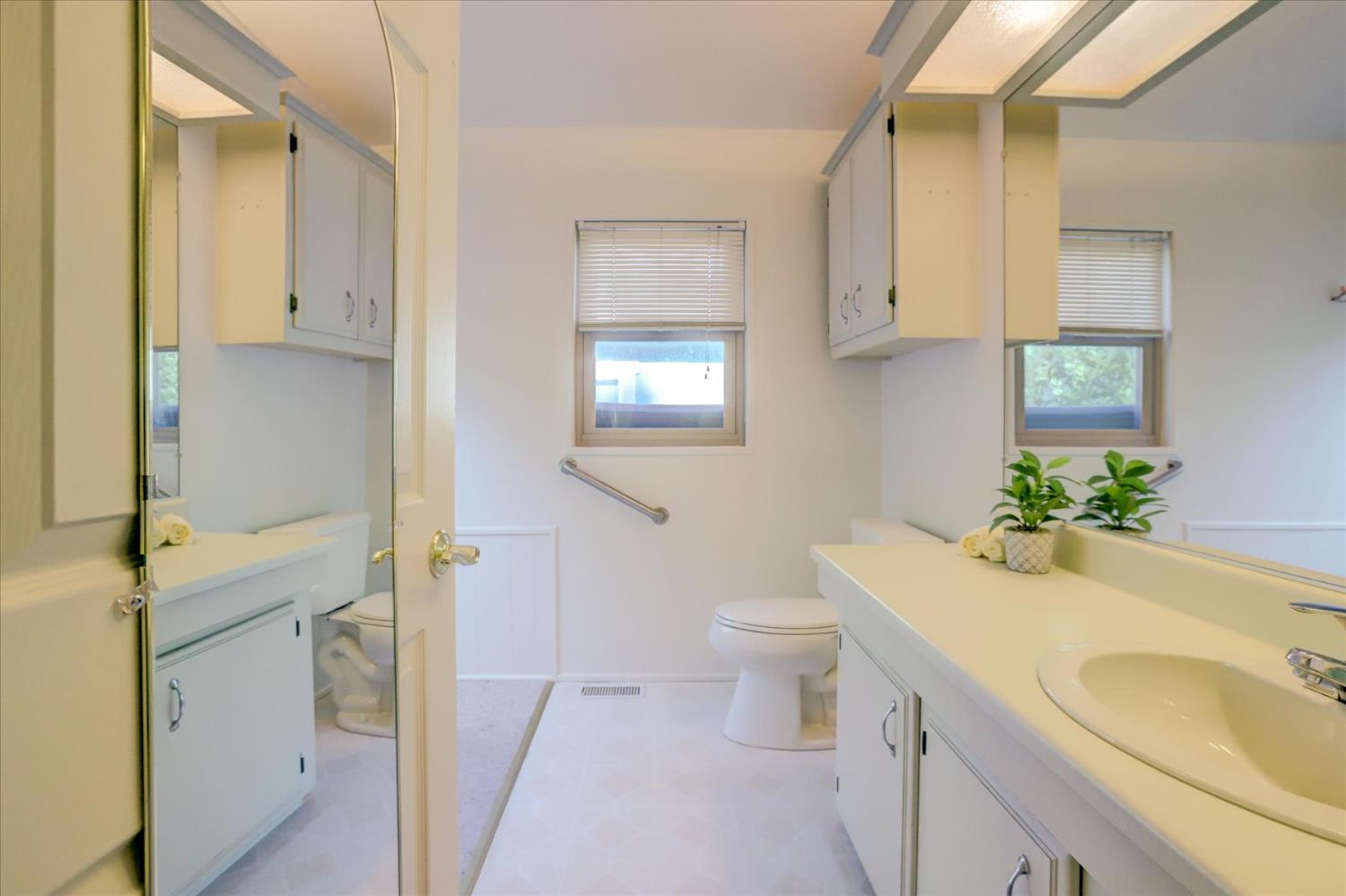 Detail Gallery Image 22 of 68 For 10046 Dalewood Way, Grass Valley,  CA 95949 - 2 Beds | 2 Baths