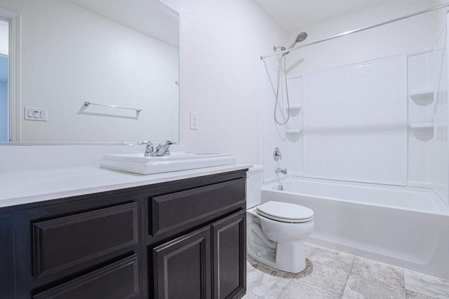 Detail Gallery Image 37 of 53 For 5231 Morning Bird Way, Sacramento,  CA 95835 - 5 Beds | 3 Baths