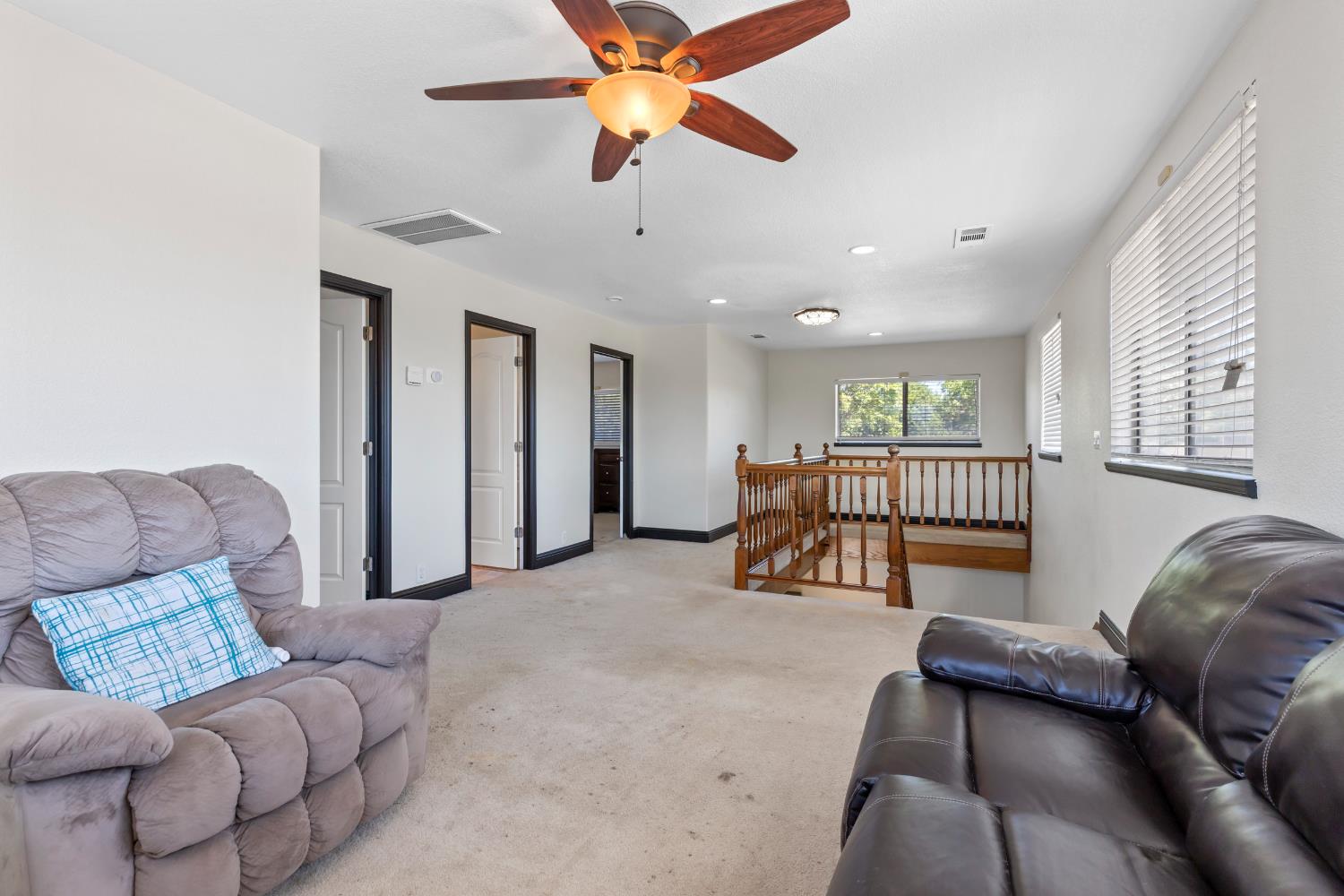Detail Gallery Image 26 of 36 For 1846 Waring Way, Modesto,  CA 95350 - 5 Beds | 3 Baths