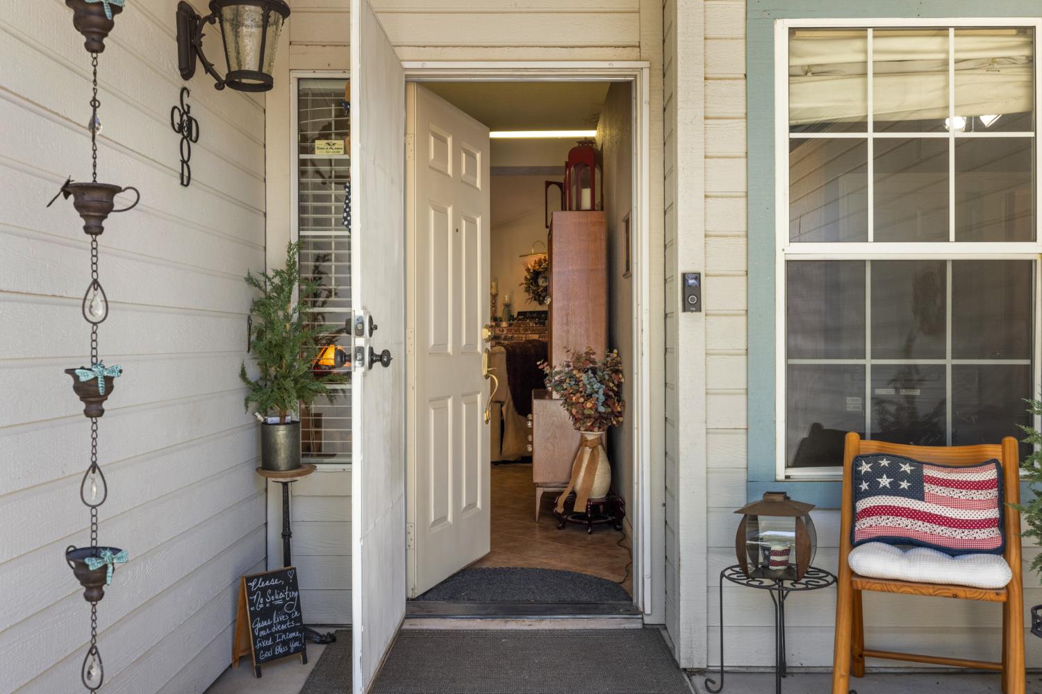 Detail Gallery Image 5 of 36 For 1009 Bobcat Ct, Modesto,  CA 95358 - 3 Beds | 2 Baths
