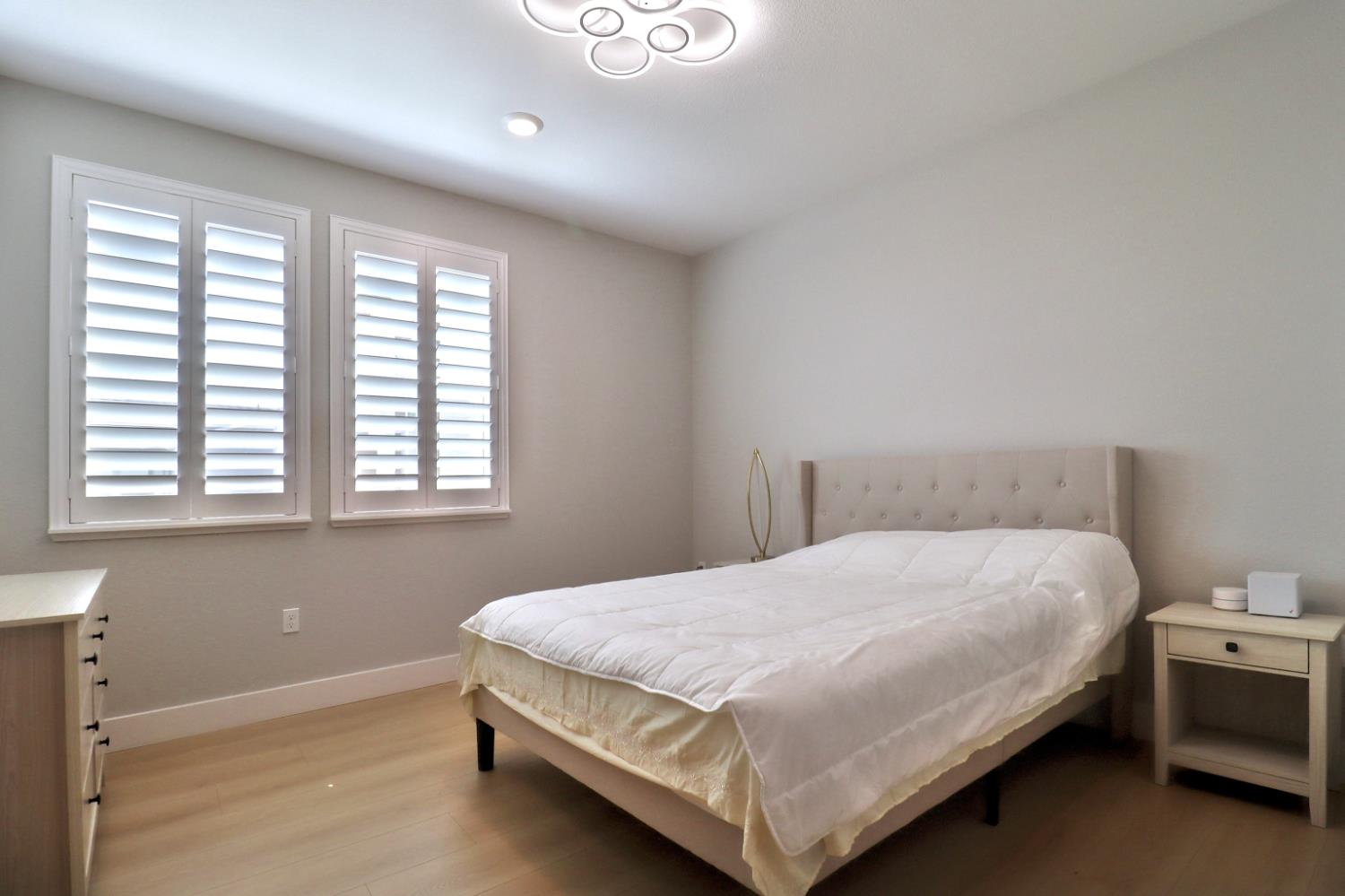 Detail Gallery Image 25 of 44 For 8594 Sona Way, Elk Grove,  CA 95757 - 6 Beds | 5/1 Baths