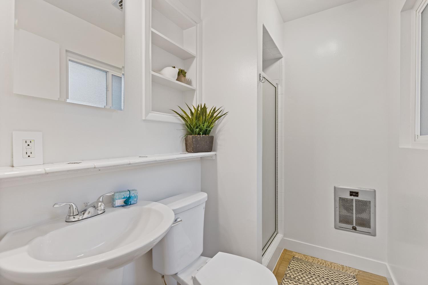 Detail Gallery Image 17 of 34 For 668 Crestview Dr, Diamond Springs,  CA 95619 - 3 Beds | 2 Baths
