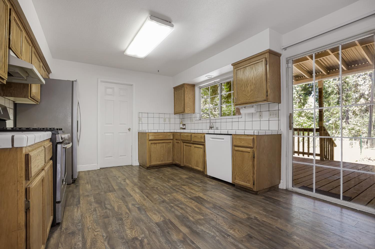 Detail Gallery Image 8 of 25 For 6195 Pony Express Trl, Pollock Pines,  CA 95726 - 2 Beds | 2 Baths