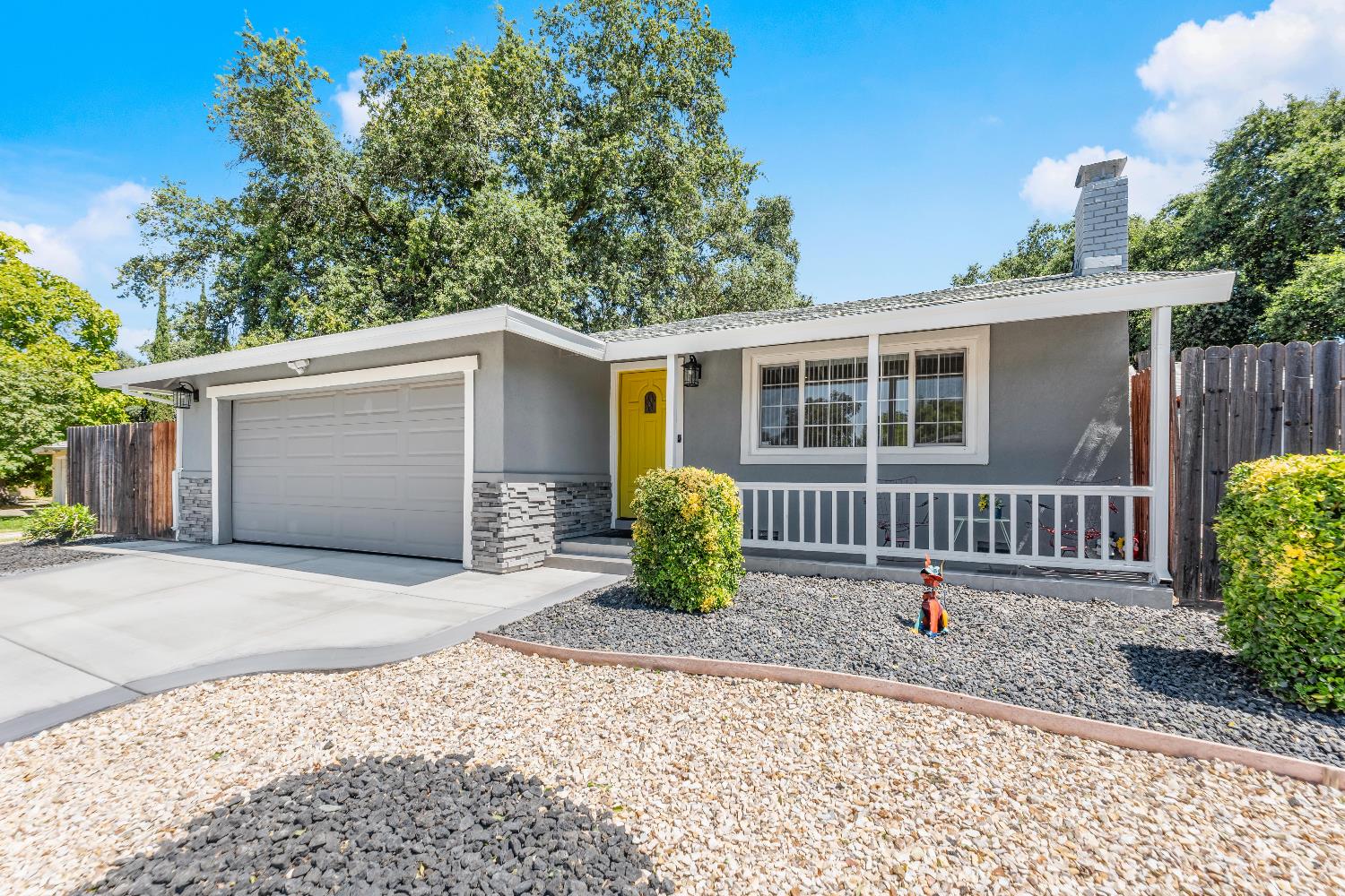 Detail Gallery Image 4 of 60 For 6936 Kon Tiki Dr, Orangevale,  CA 95662 - 4 Beds | 2/1 Baths