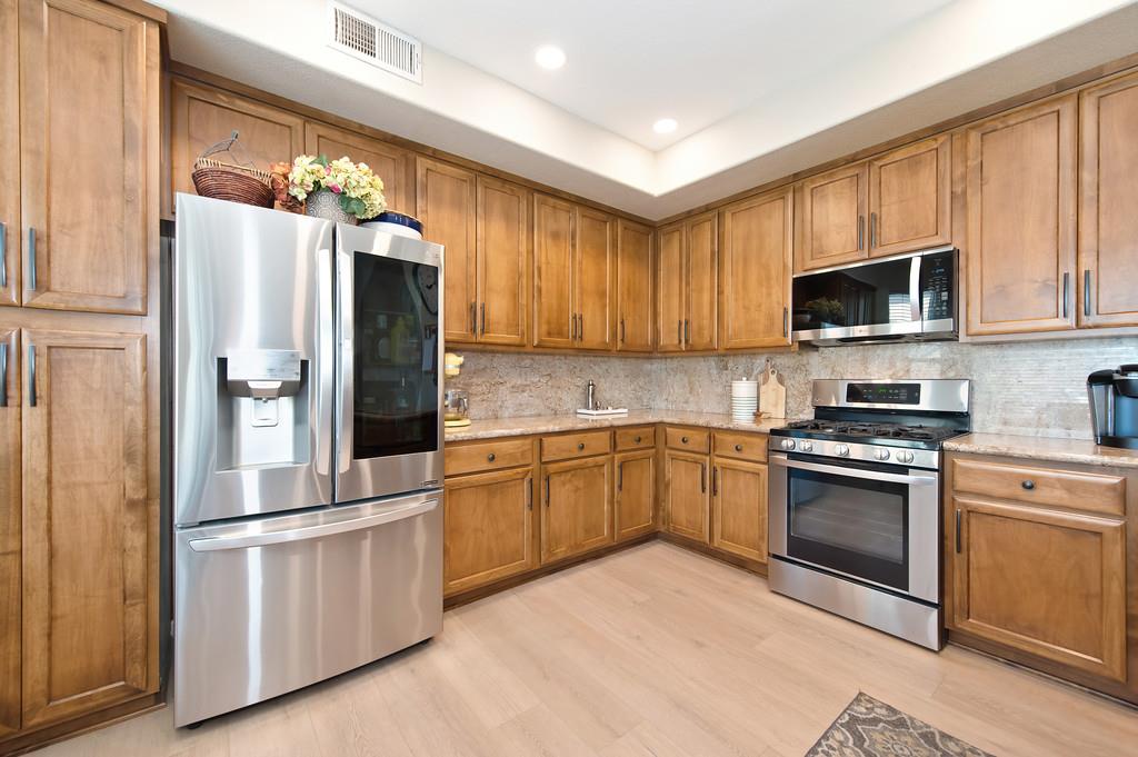 Detail Gallery Image 10 of 31 For 4530 Winter Oak Way, Antelope,  CA 95843 - 3 Beds | 2/1 Baths