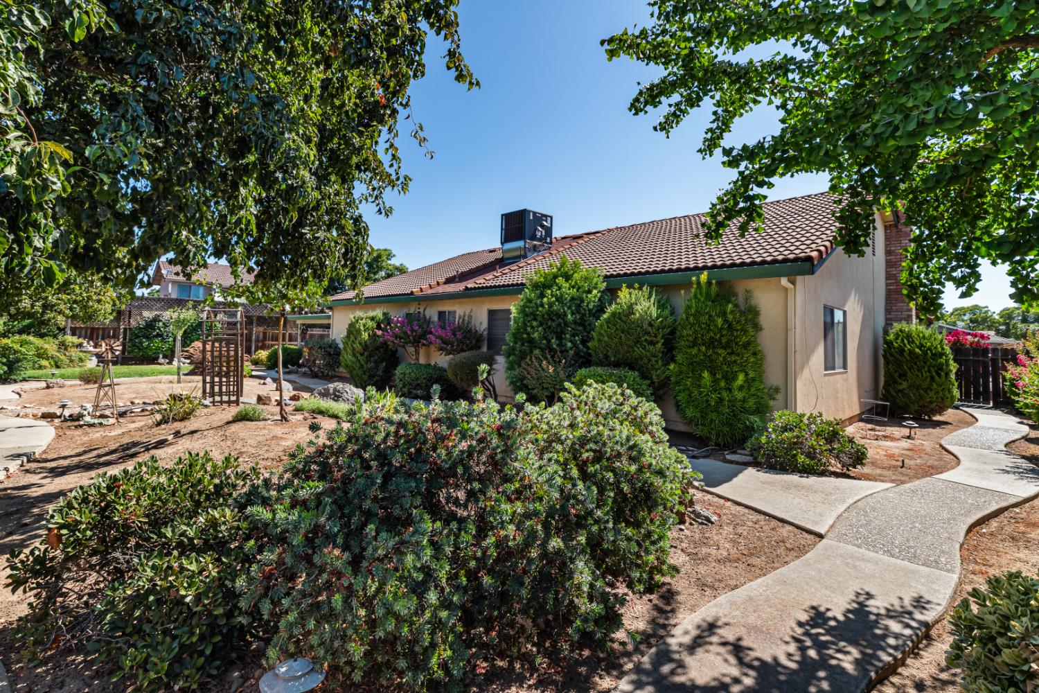 Detail Gallery Image 43 of 46 For 1009 Zinfandel Pl, Modesto,  CA 95351 - 3 Beds | 2 Baths