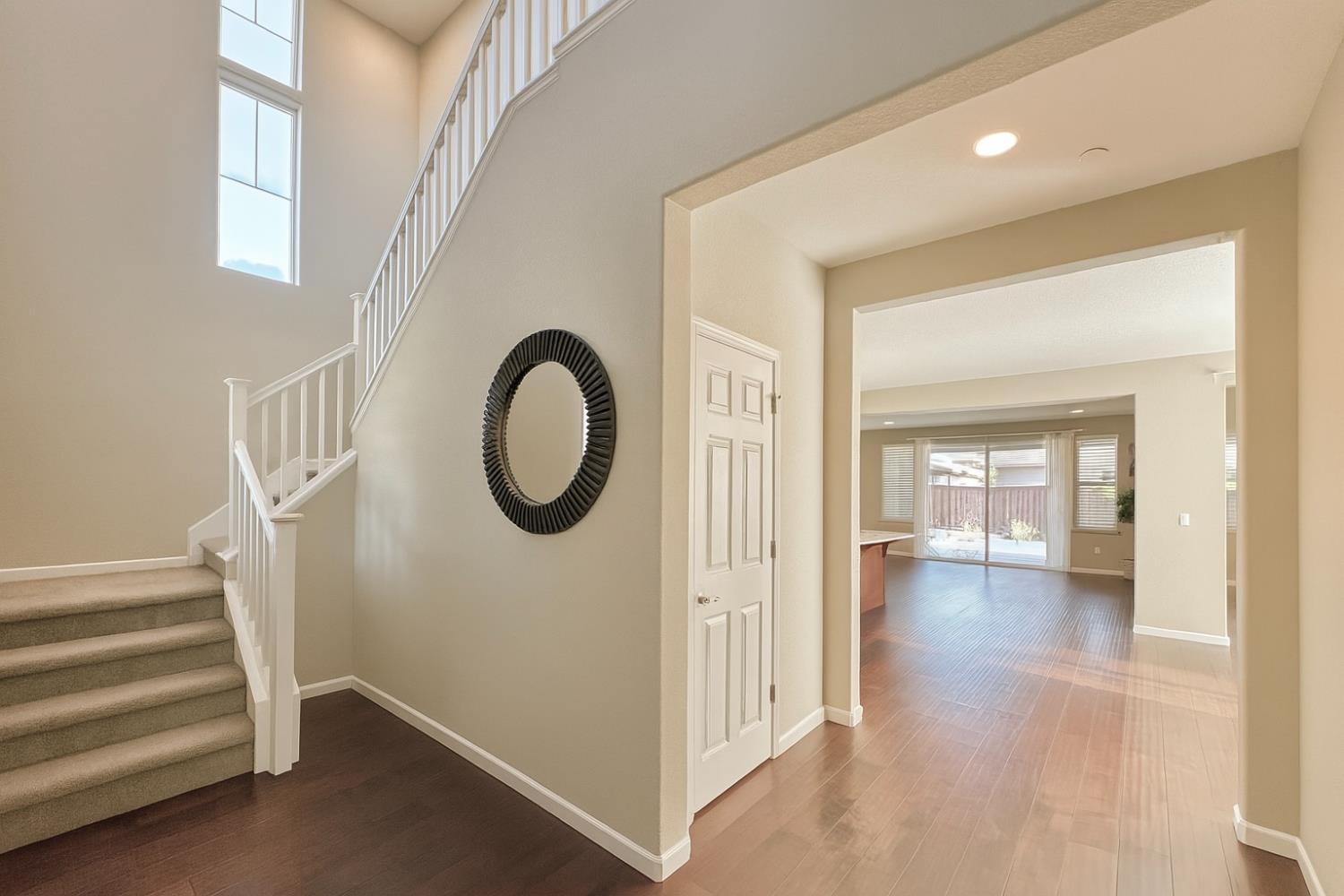 Detail Gallery Image 6 of 33 For 2544 Mack Way, Woodland,  CA 95776 - 4 Beds | 3 Baths