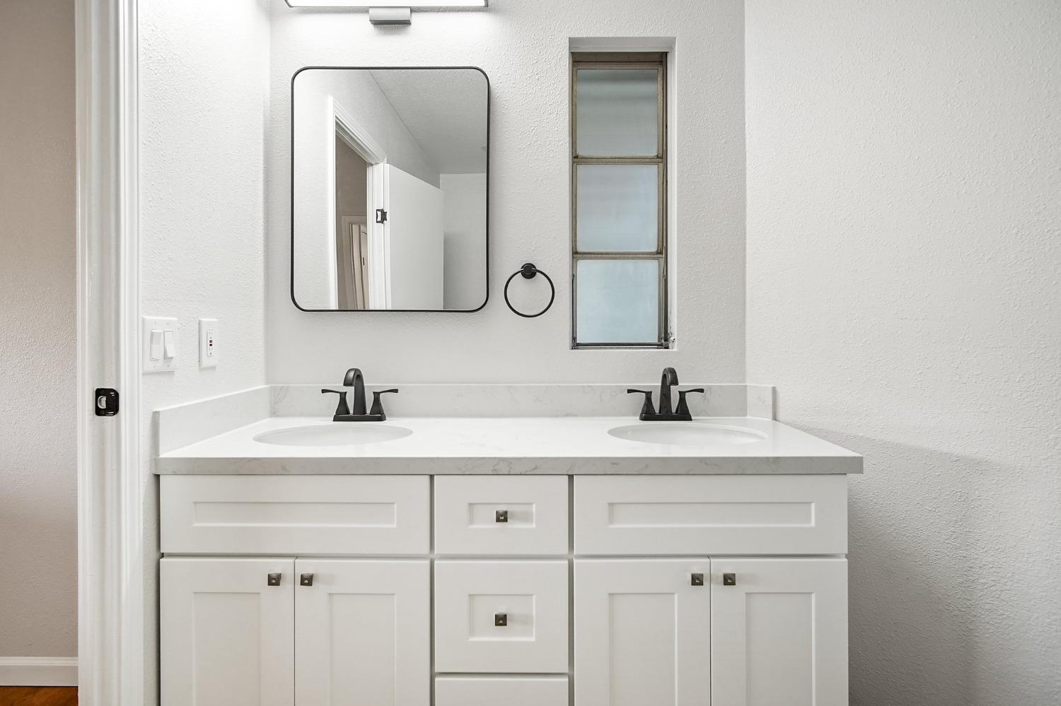 Detail Gallery Image 20 of 24 For 20718 Lower Hillview Dr, Sonora,  CA 95370 - 2 Beds | 2 Baths