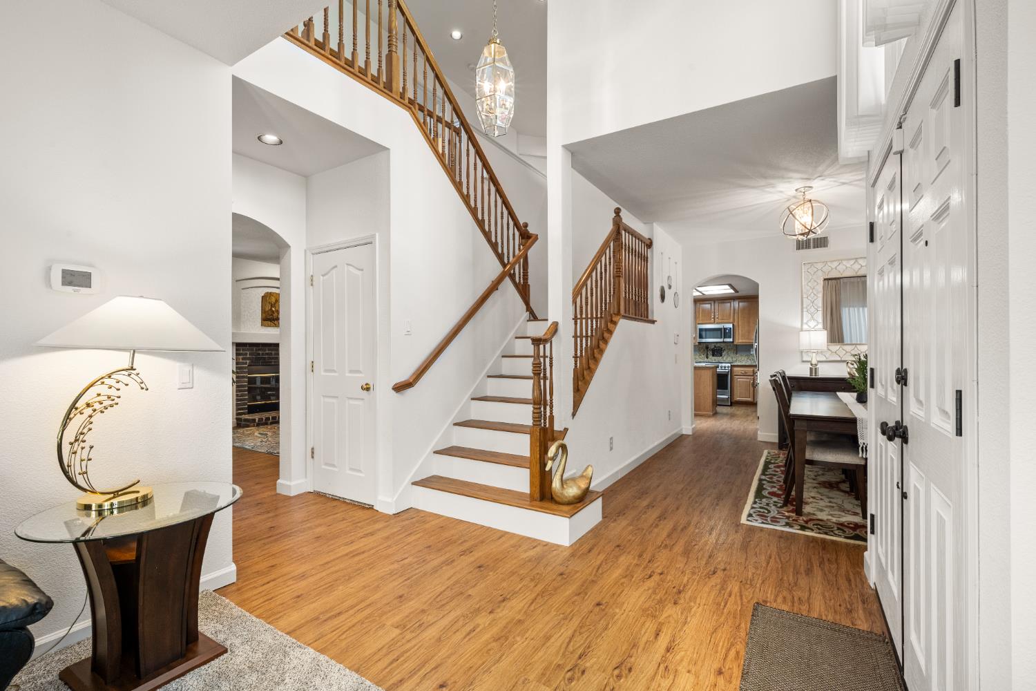 Detail Gallery Image 8 of 57 For 5100 Homeland Ct, Antelope,  CA 95843 - 6 Beds | 3 Baths