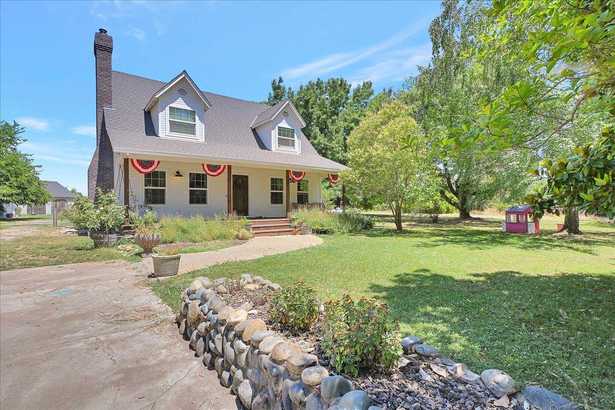 Detail Gallery Image 1 of 45 For 2724 State Highway 20, Marysville,  CA 95901 - 3 Beds | 2 Baths