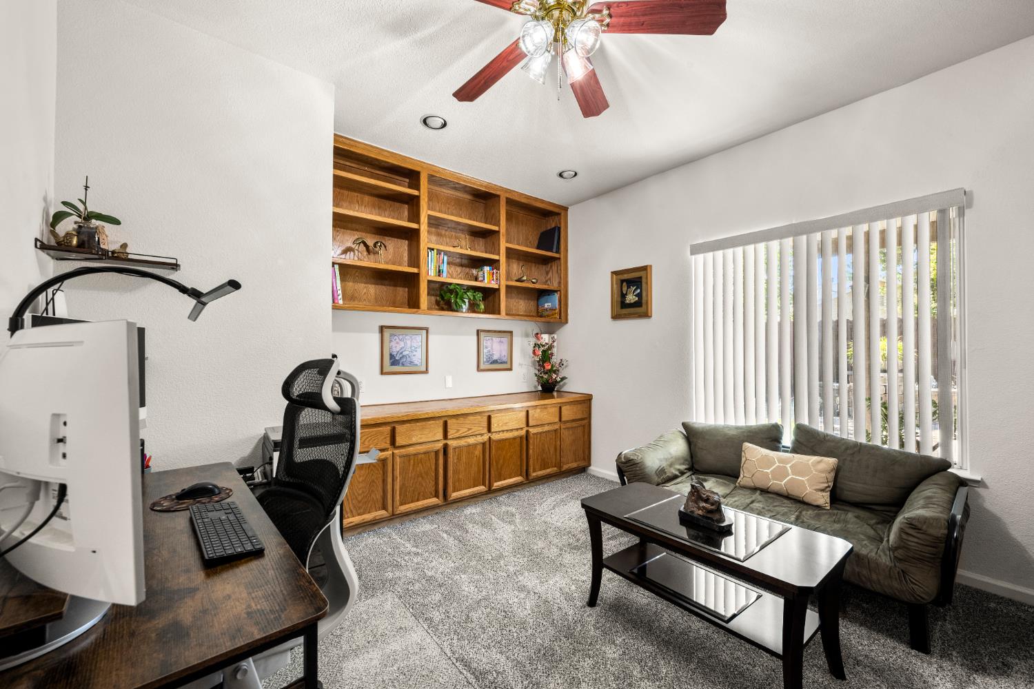 Detail Gallery Image 11 of 57 For 5100 Homeland Ct, Antelope,  CA 95843 - 6 Beds | 3 Baths