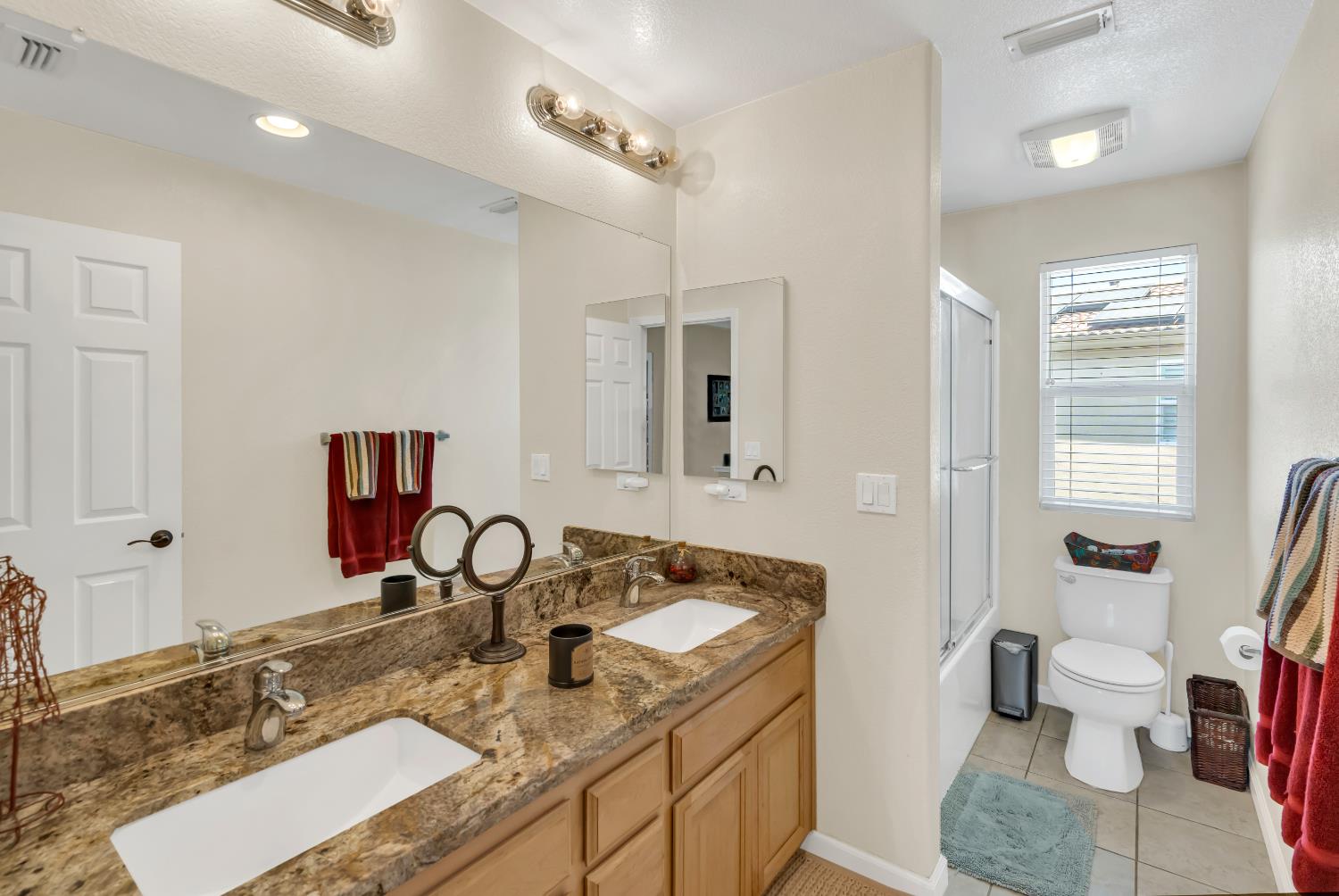 Detail Gallery Image 28 of 53 For 3962 Martis St, West Sacramento,  CA 95691 - 4 Beds | 2/1 Baths