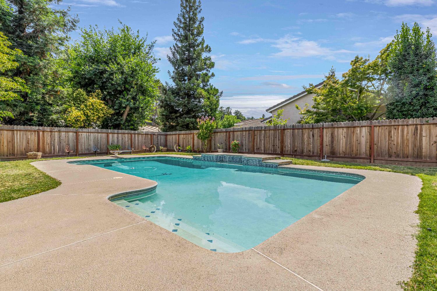 Detail Gallery Image 23 of 32 For 7003 Royal Links Dr, Riverbank,  CA 95367 - 4 Beds | 2/1 Baths