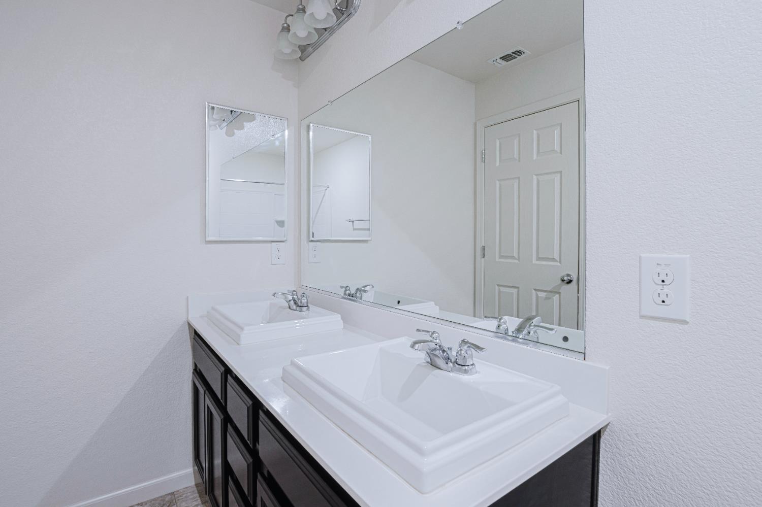 Detail Gallery Image 36 of 53 For 5231 Morning Bird Way, Sacramento,  CA 95835 - 5 Beds | 3 Baths