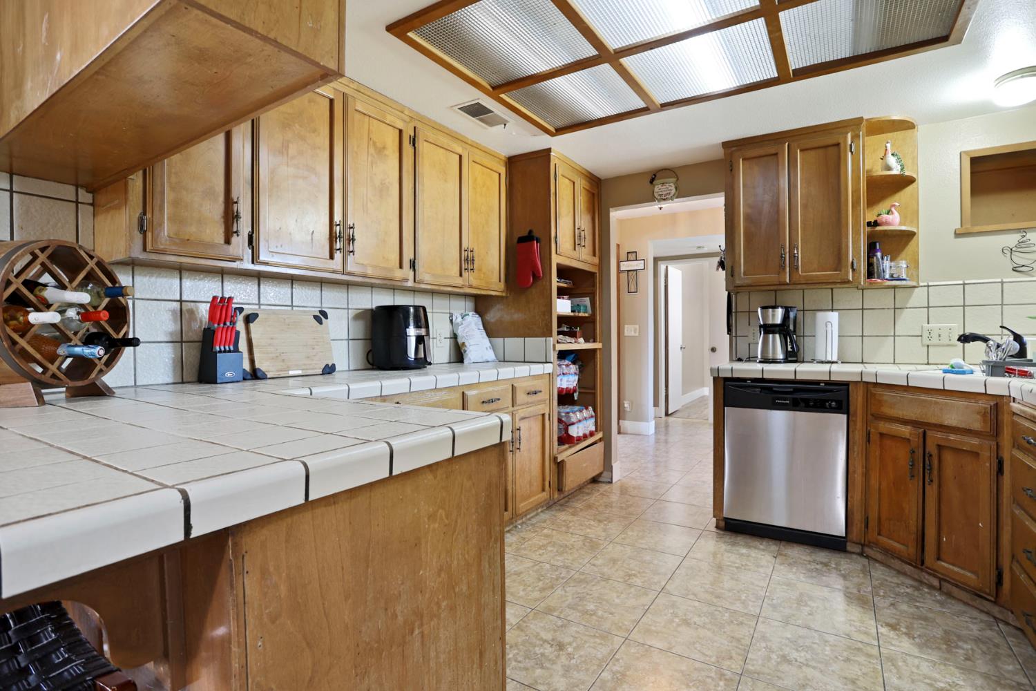 Detail Gallery Image 21 of 47 For 2300 Senimi Cir, Ceres,  CA 95307 - 4 Beds | 3 Baths