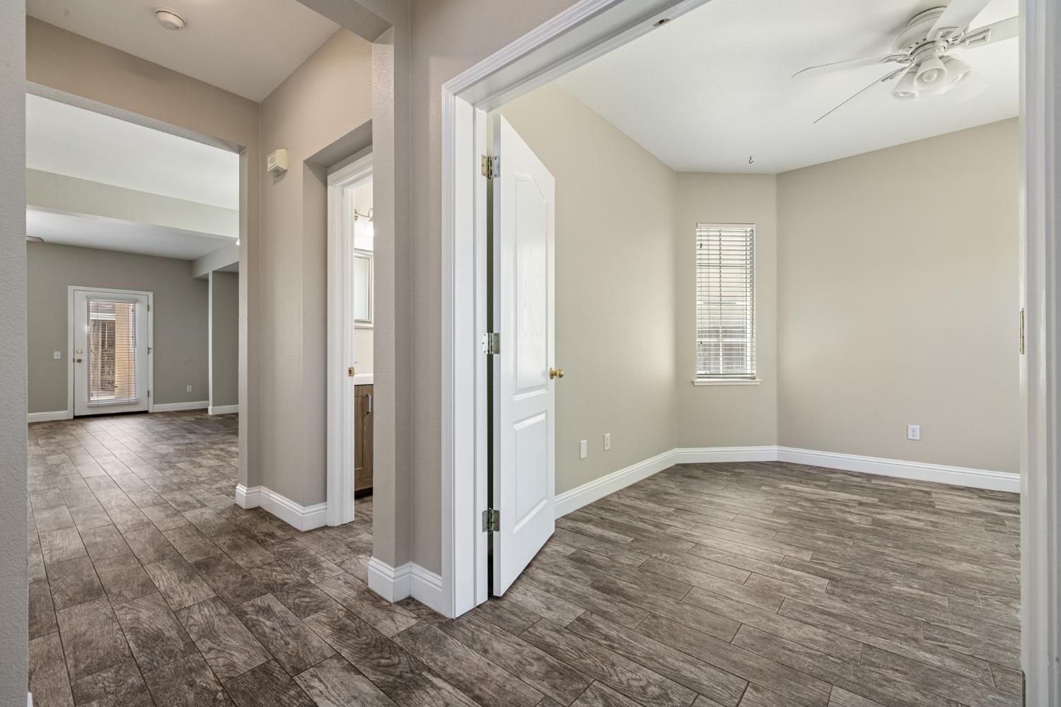 Detail Gallery Image 11 of 55 For 4330 Alba Ct, Turlock,  CA 95382 - 3 Beds | 2/1 Baths