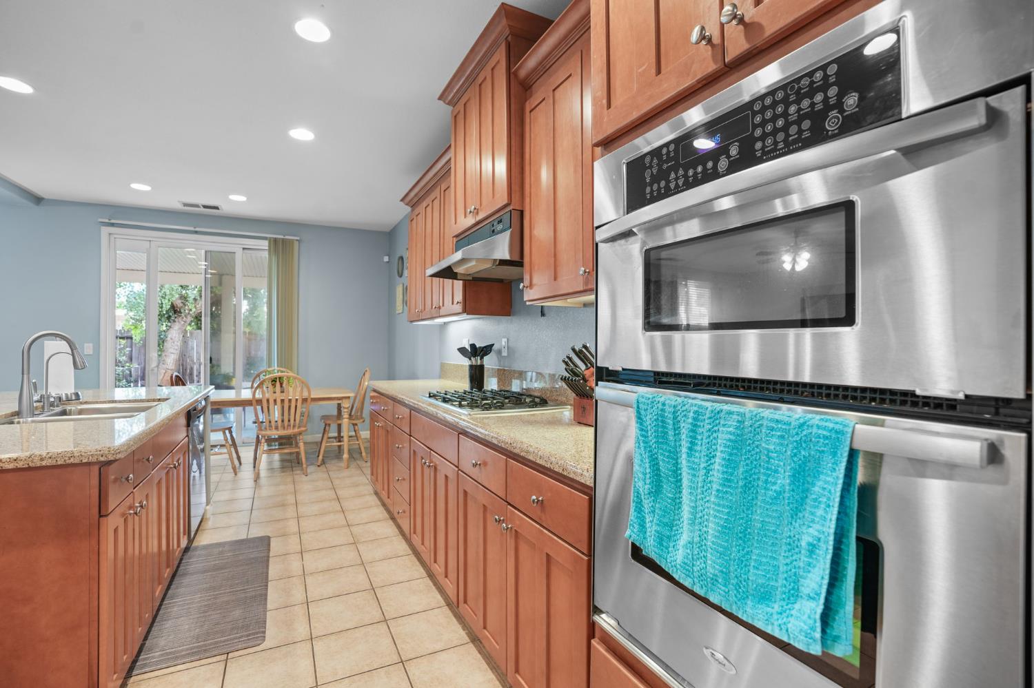 Detail Gallery Image 13 of 41 For 2512 Cancun Ct, Modesto,  CA 95355 - 3 Beds | 2/1 Baths