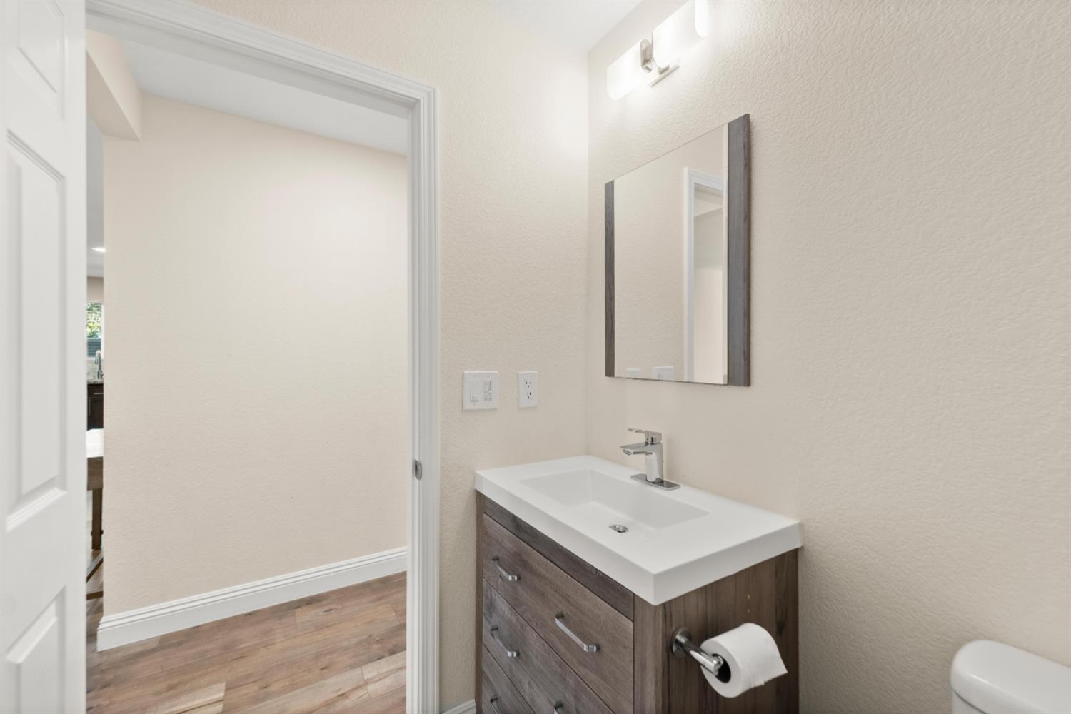 Detail Gallery Image 28 of 60 For 6936 Kon Tiki Dr, Orangevale,  CA 95662 - 4 Beds | 2/1 Baths