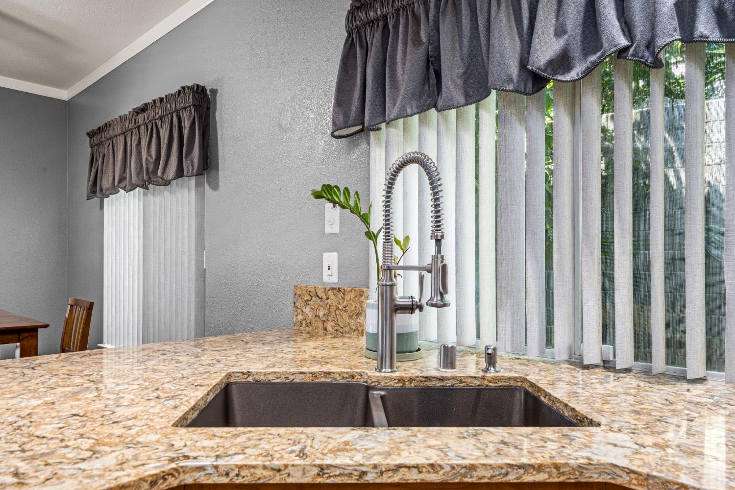 Detail Gallery Image 22 of 57 For 5100 Homeland Ct, Antelope,  CA 95843 - 6 Beds | 3 Baths
