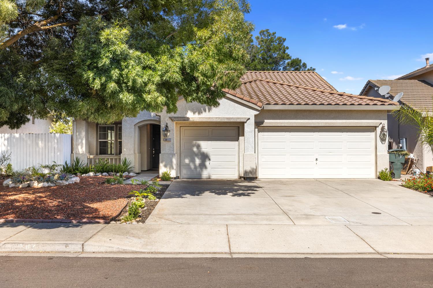 Detail Gallery Image 1 of 55 For 3917 Dragoo Park Dr, Modesto,  CA 95356 - 4 Beds | 2 Baths