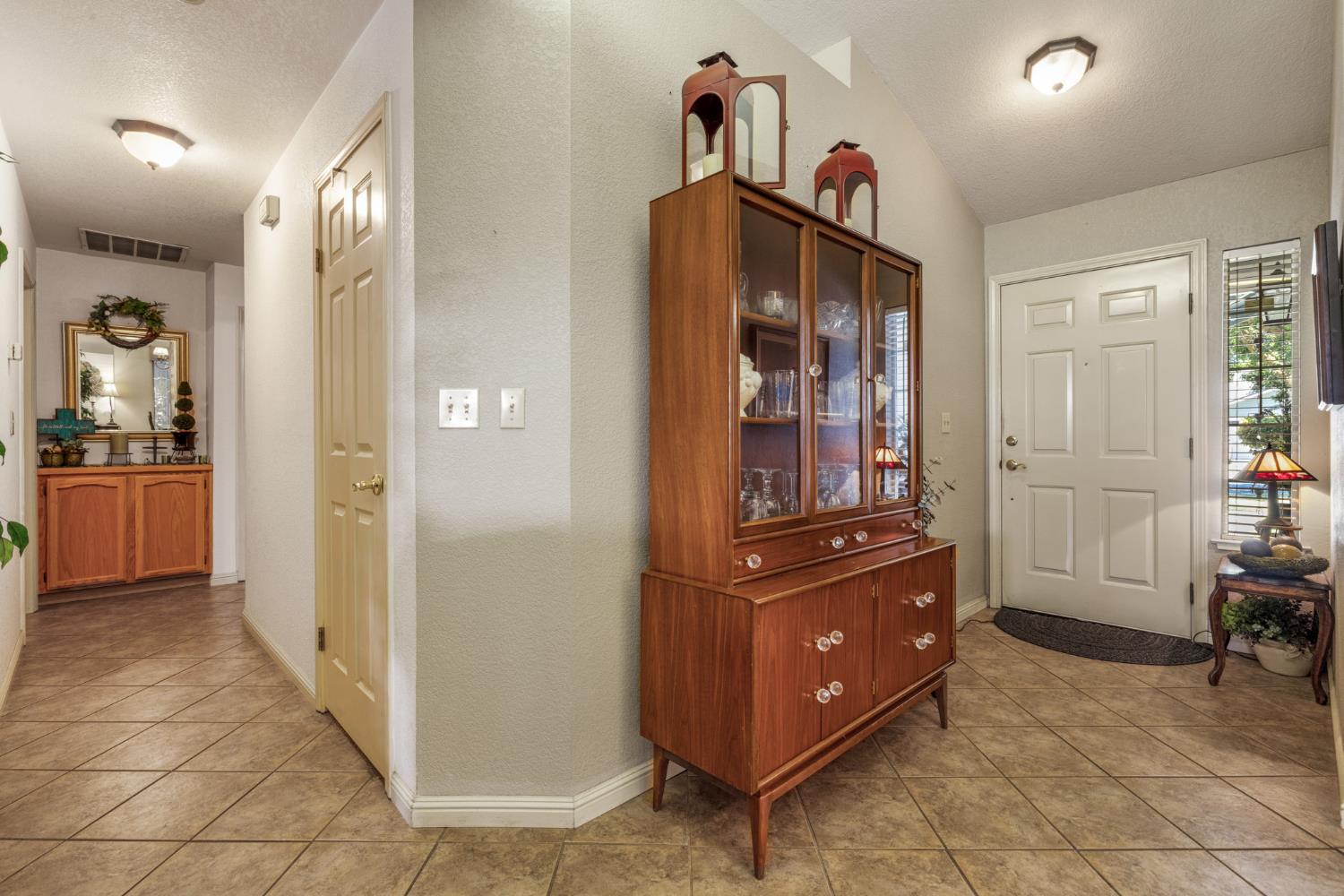Detail Gallery Image 16 of 36 For 1009 Bobcat Ct, Modesto,  CA 95358 - 3 Beds | 2 Baths