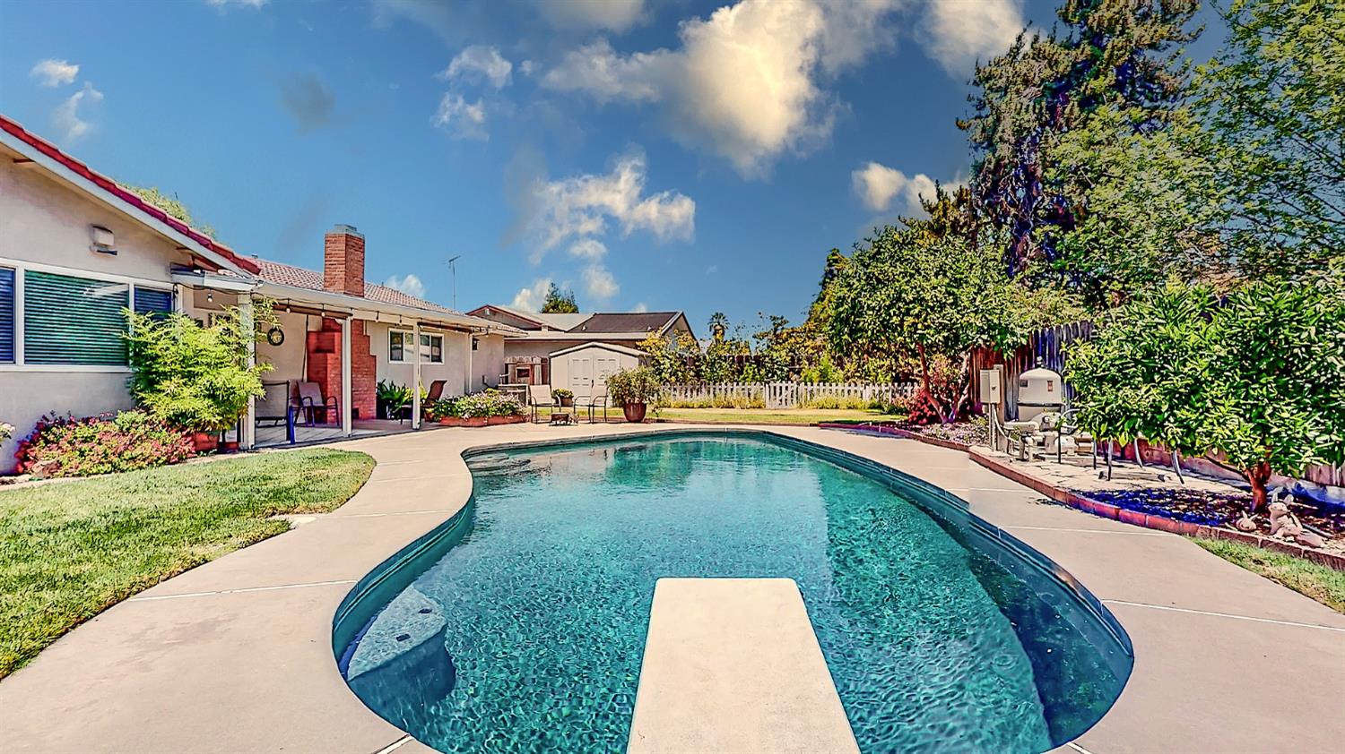 Detail Gallery Image 2 of 49 For 3360 Vanderbilt Ave, Turlock,  CA 95382 - 3 Beds | 2 Baths