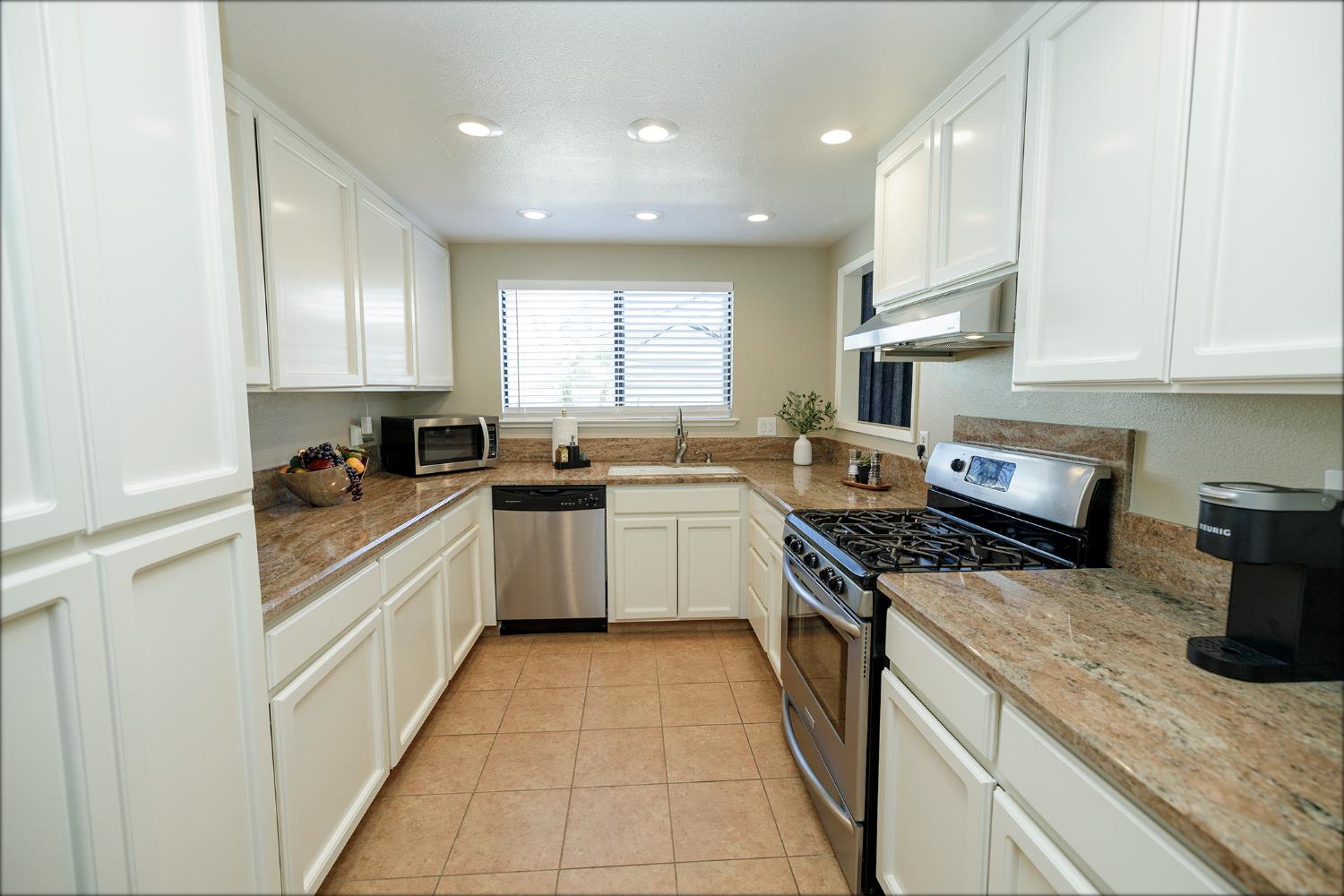 Detail Gallery Image 18 of 48 For 3537 Regency Park Dr, Modesto,  CA 95356 - 2 Beds | 2 Baths