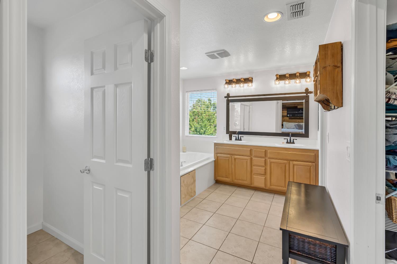 Detail Gallery Image 36 of 53 For 3962 Martis St, West Sacramento,  CA 95691 - 4 Beds | 2/1 Baths