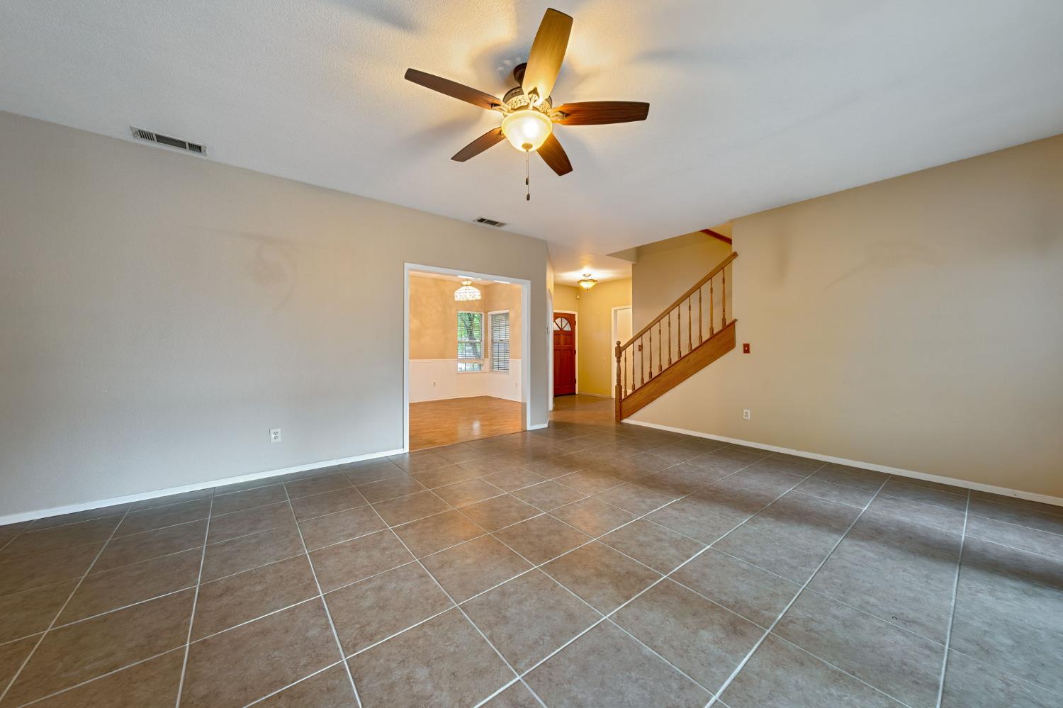 Detail Gallery Image 11 of 36 For 6736 Folkstone Way, Elk Grove,  CA 95758 - 4 Beds | 3 Baths