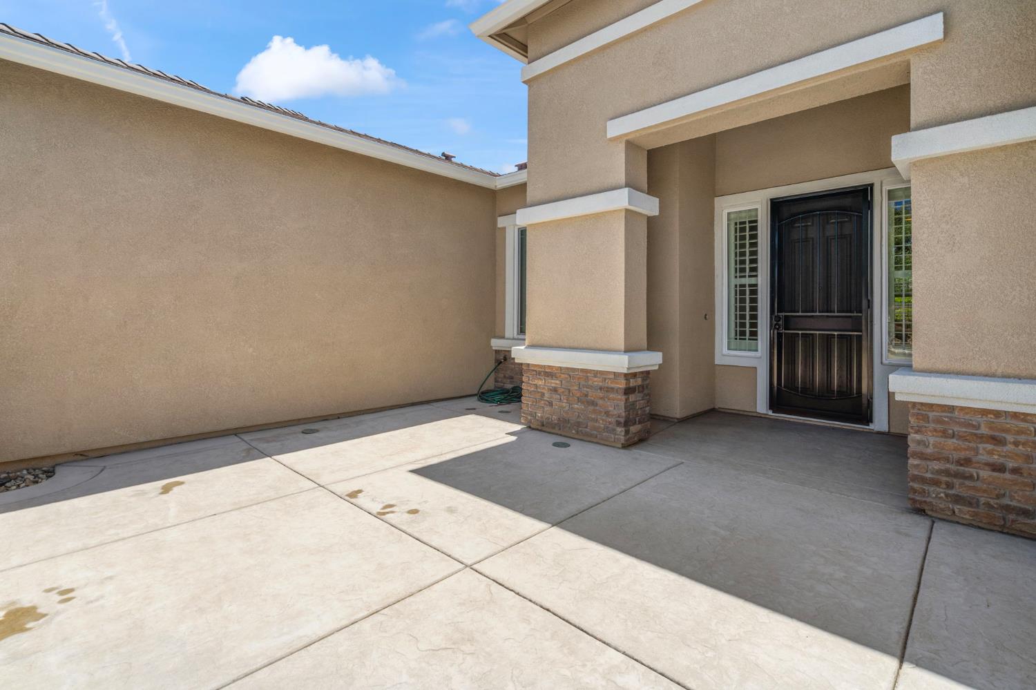 Detail Gallery Image 5 of 55 For 1264 Elm Ridge St, Manteca,  CA 95336 - 3 Beds | 2/1 Baths
