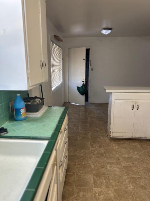 Detail Gallery Image 4 of 16 For 2108 Aloha Way, Modesto,  CA 95350 - 3 Beds | 1 Baths