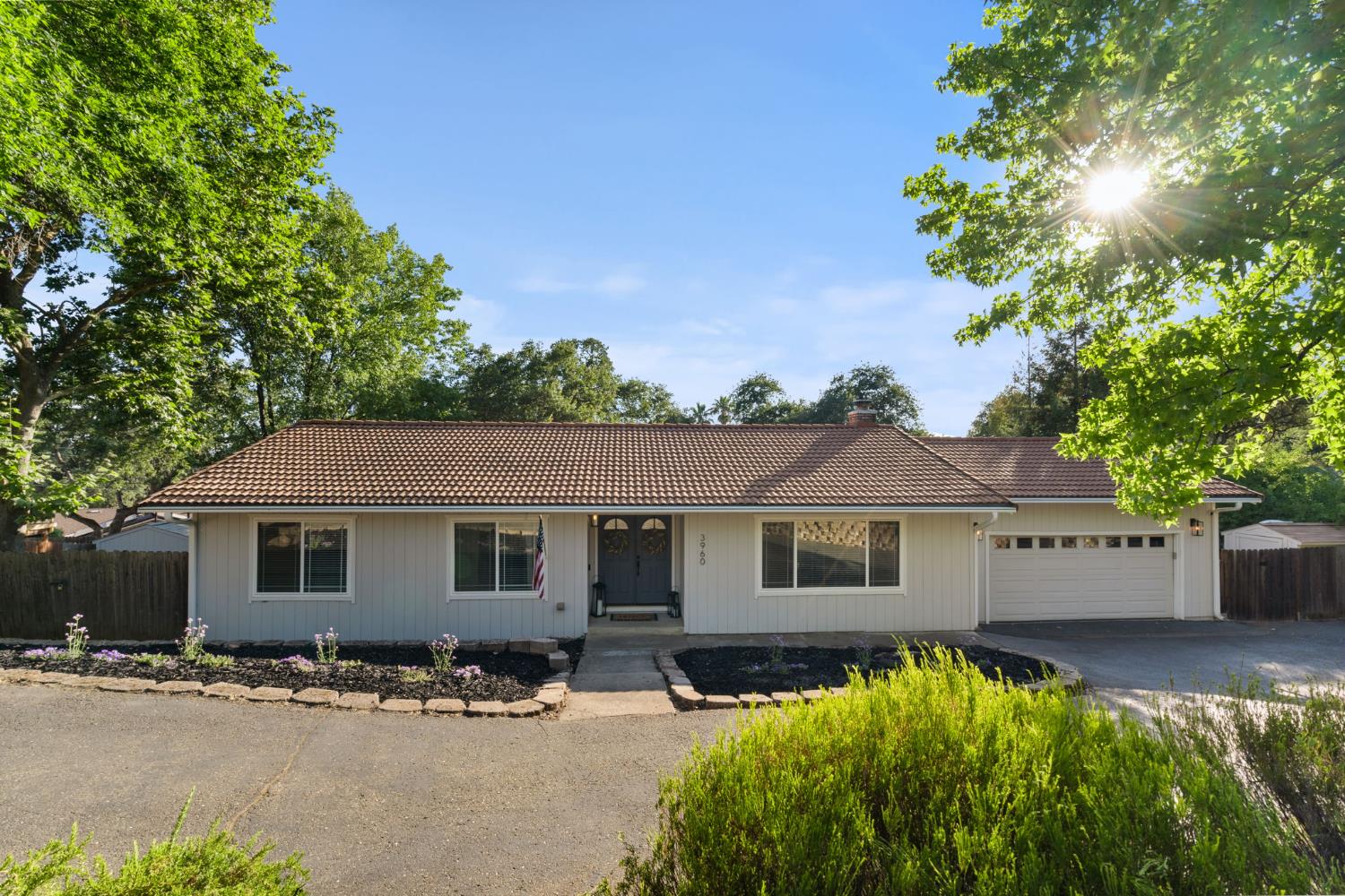 Detail Gallery Image 1 of 29 For 3960 Rustic Rd, Cameron Park,  CA 95682 - 3 Beds | 2 Baths
