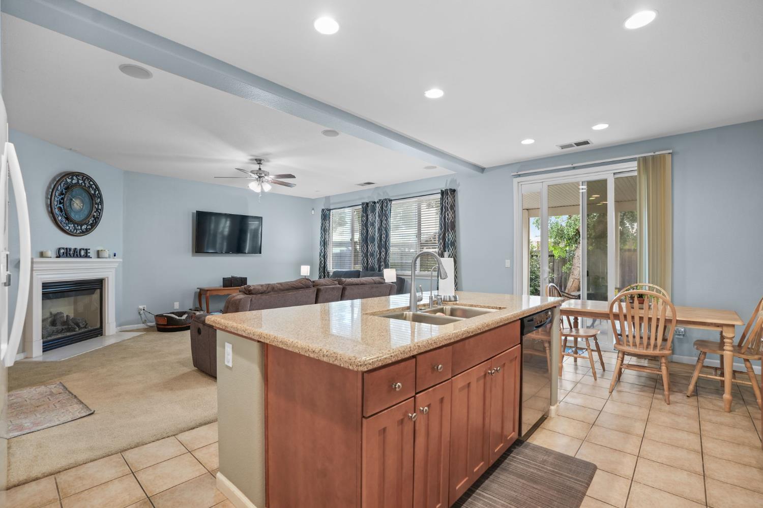 Detail Gallery Image 15 of 41 For 2512 Cancun Ct, Modesto,  CA 95355 - 3 Beds | 2/1 Baths