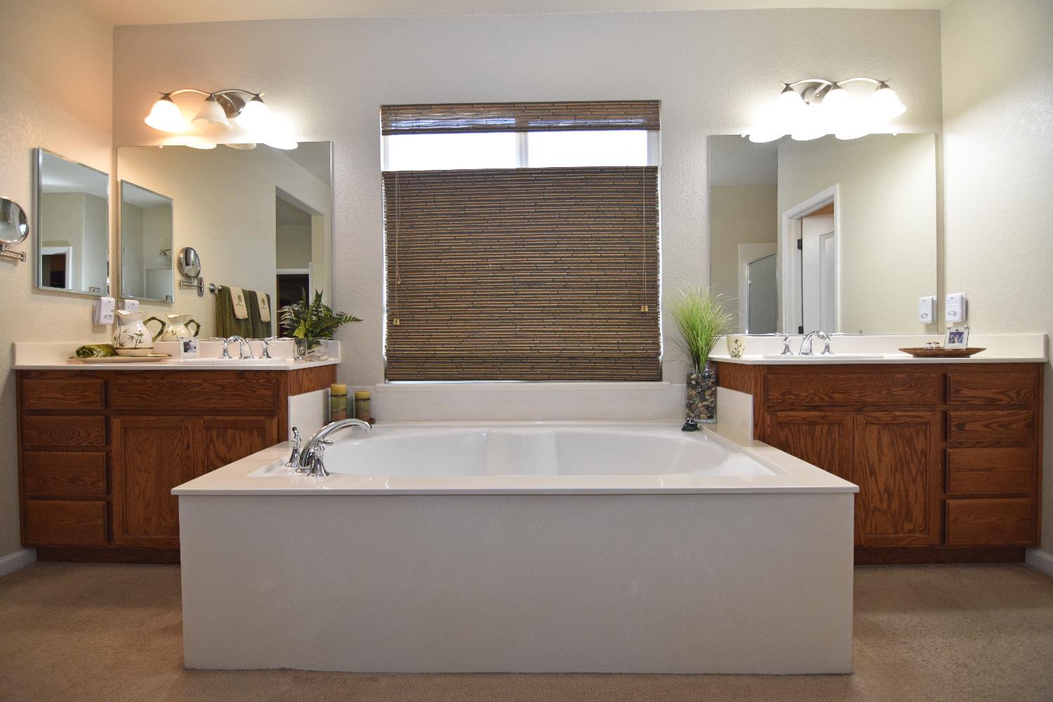 Detail Gallery Image 49 of 62 For 1923 Greenfield Dr, Turlock,  CA 95382 - 5 Beds | 3 Baths